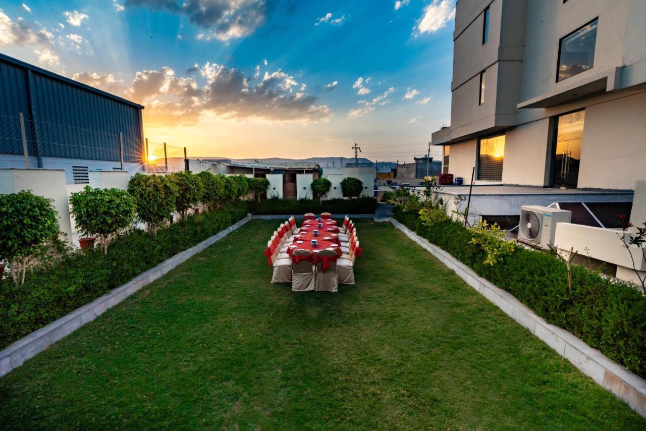 Hotel Cygnett Lite Alwar Exterior foto